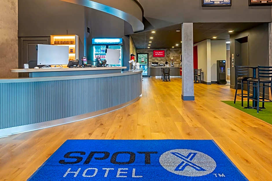 SPOT X Hotel Tampa - Wesley Chapel by The Red Collection