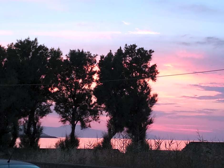 Beloni Apartments and Studios