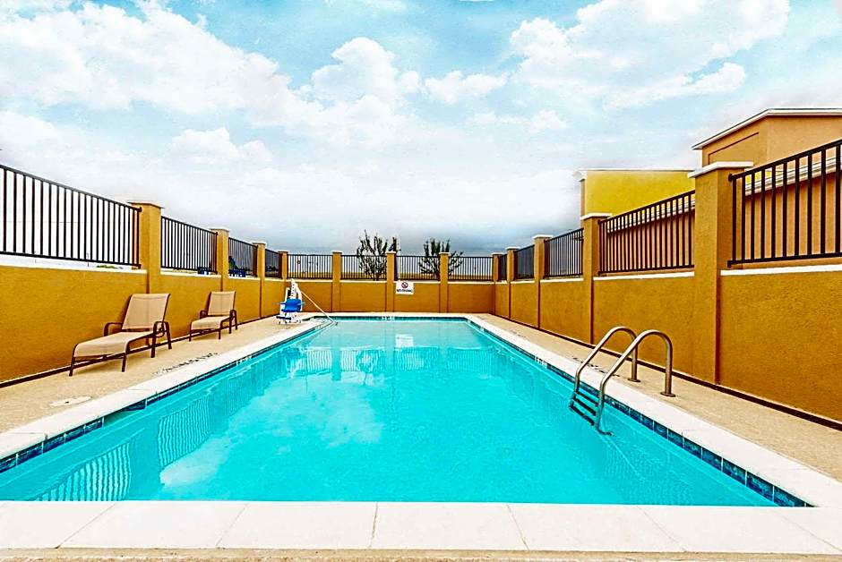 Days Inn by Wyndham Rockdale Texas