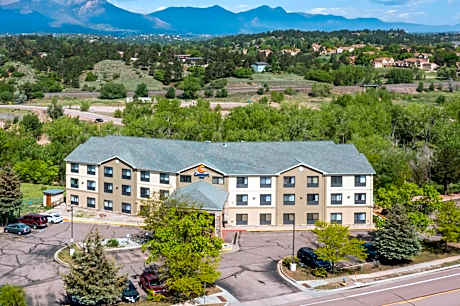Comfort Inn North - Air Force Academy Area