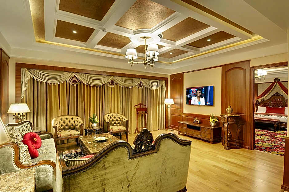 Express Inn The Business Luxury Hotel