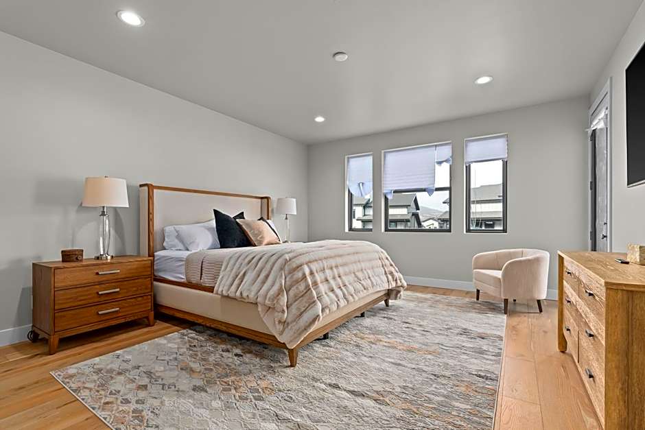 Luxury Stays Club 1012, New lovely 4br TH, New Deer Valley 1 min Park City 10 min
