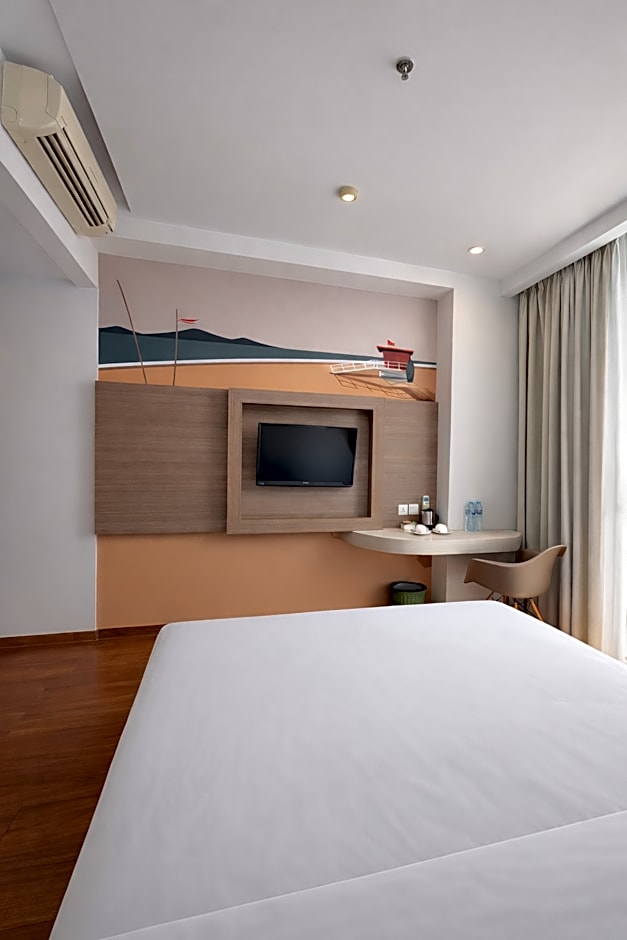 DK Belstar Hotel  Belitung