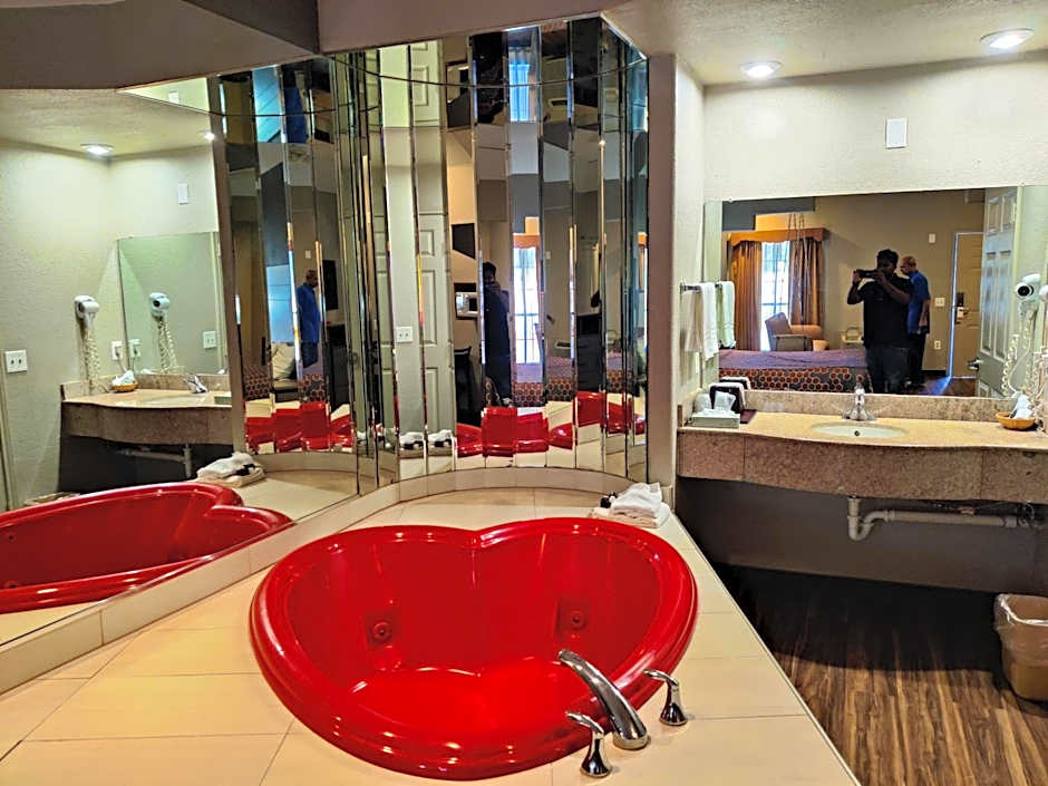 Regency Inn & Suites By Capital O Houston IAH Airport