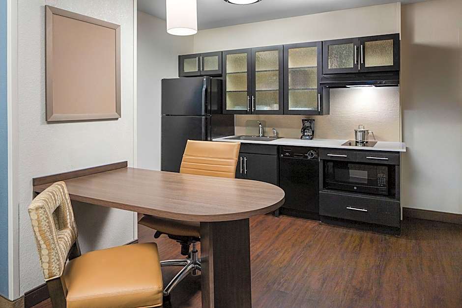 Candlewood Suites Omaha Airport By IHG