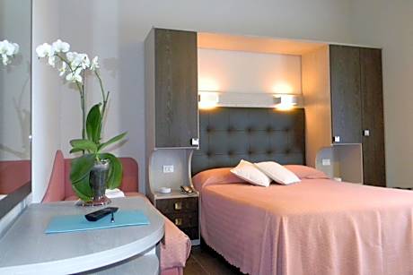 Triple Room with Garden View