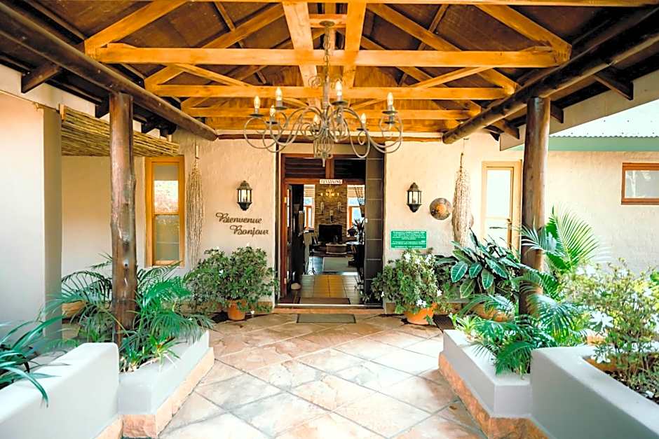 Bambuu Lakeside Lodge