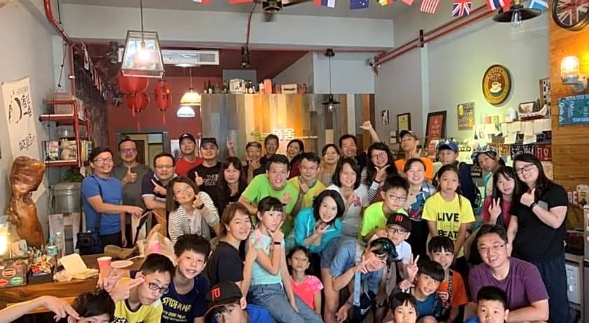 角舍背包客棧 -近火車站