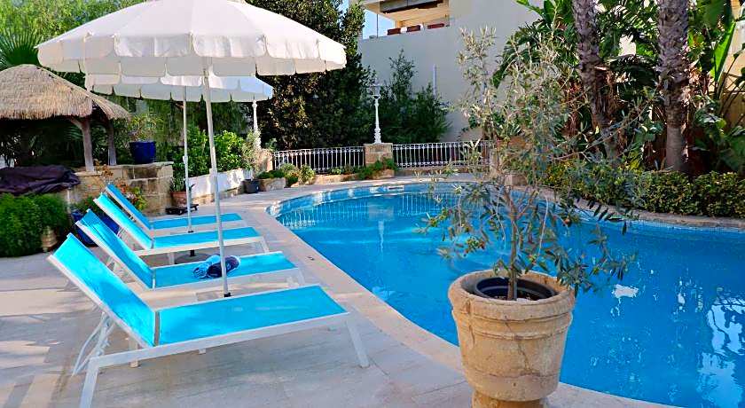 Village Knights Accommodation