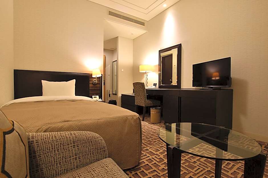 Okura Chiba Hotel