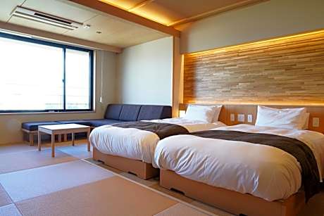 Deluxe Suite with Spa Bath