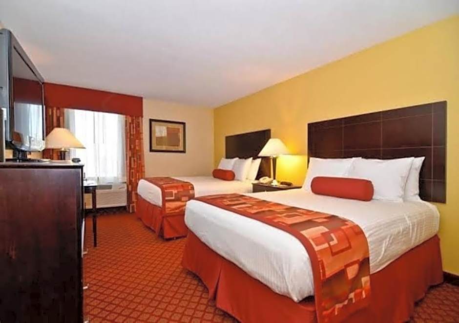 Best Western Plus Parkway Hotel