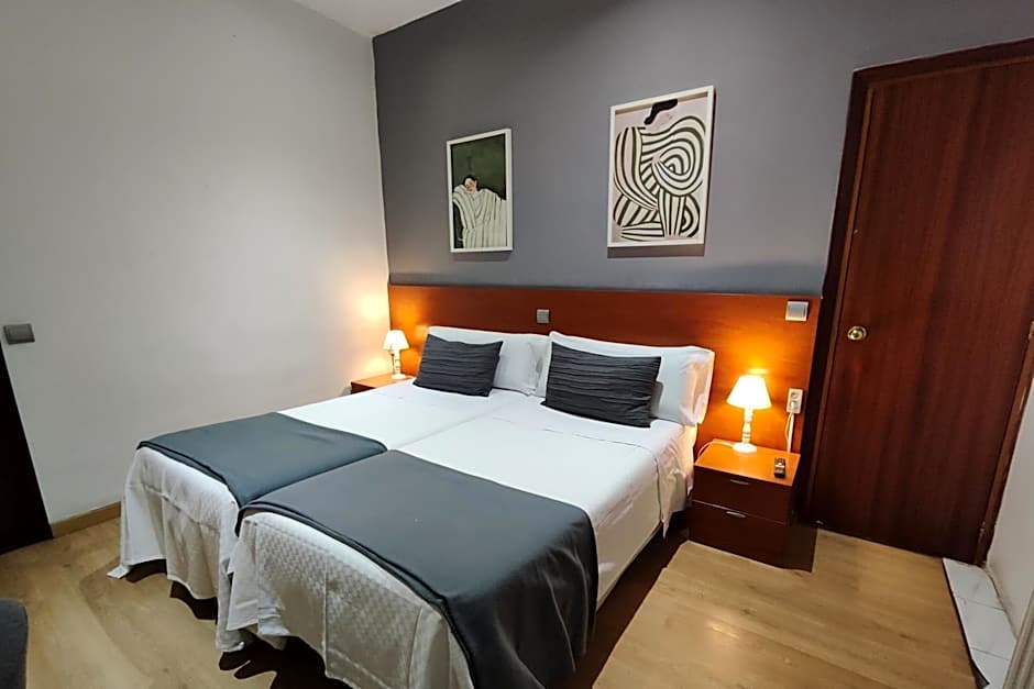 Hostal Cervantes