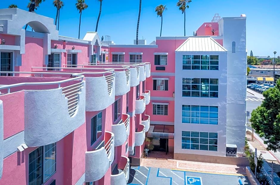 Days Inn by Wyndham Santa Monica