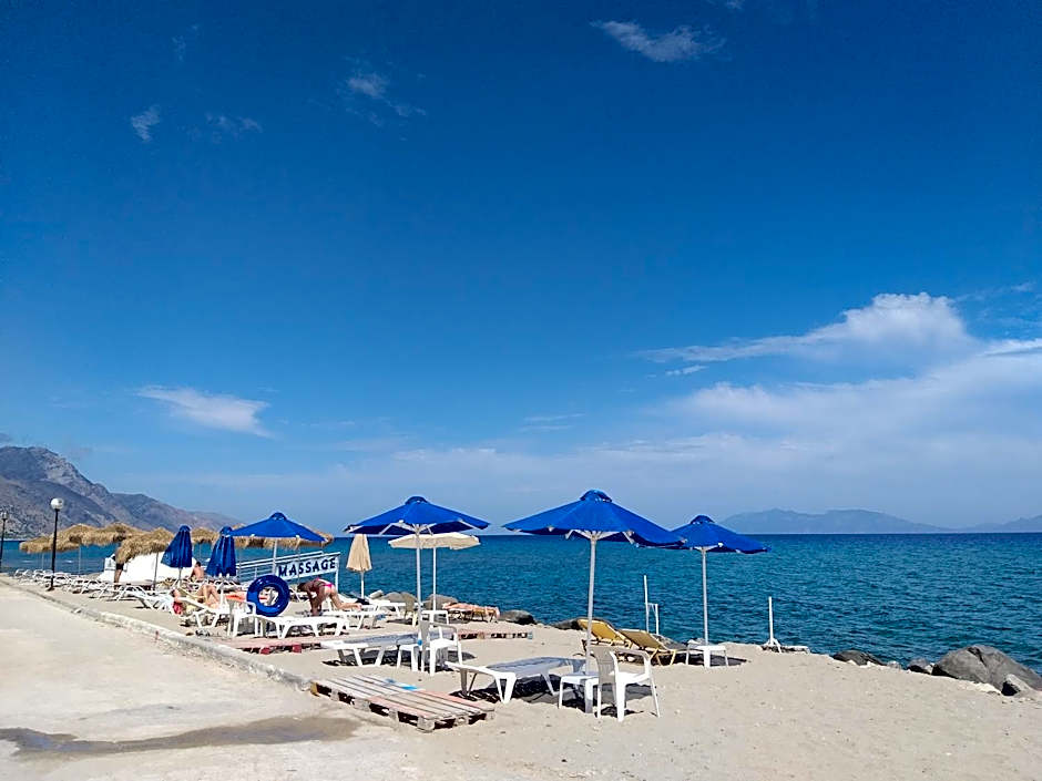 Pillbox Seafront Studios and Apartments