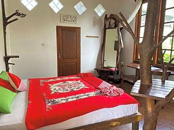 Tang Ting Tung Homestay
