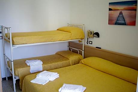 Classic Quadruple Room