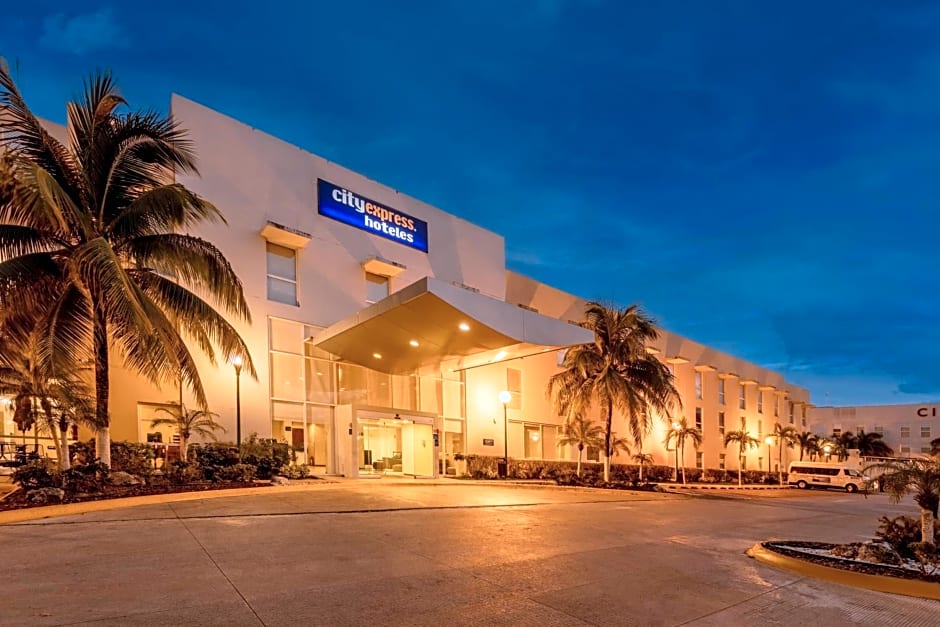 City Express by Marriott Playa Del Carmen