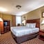 Clarion Collection Arlington Court Suites Hotel