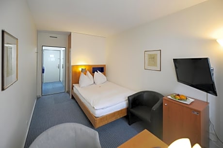 Business Queen Room