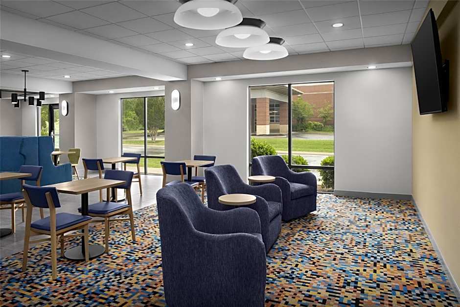 Hampton Inn Lenoir City