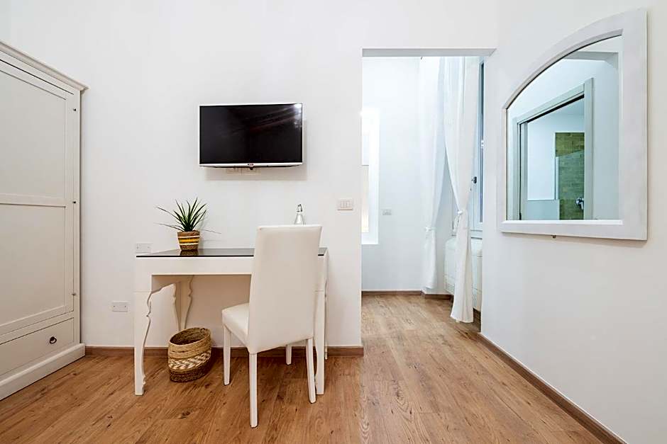 Blanco Rooms