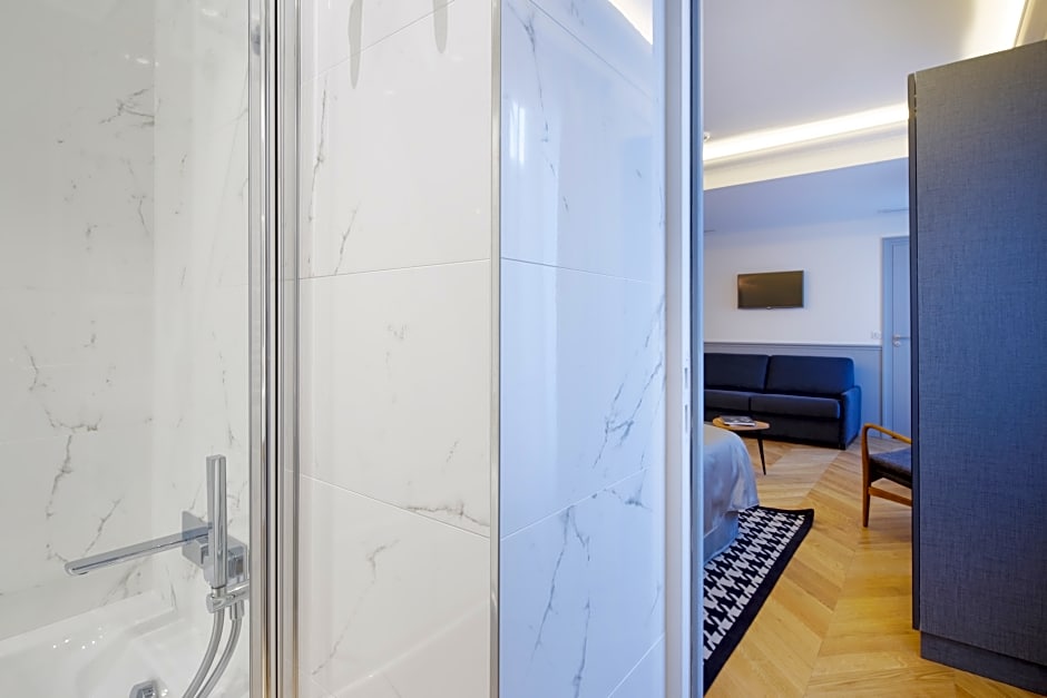 Hotel Petit Lafayette