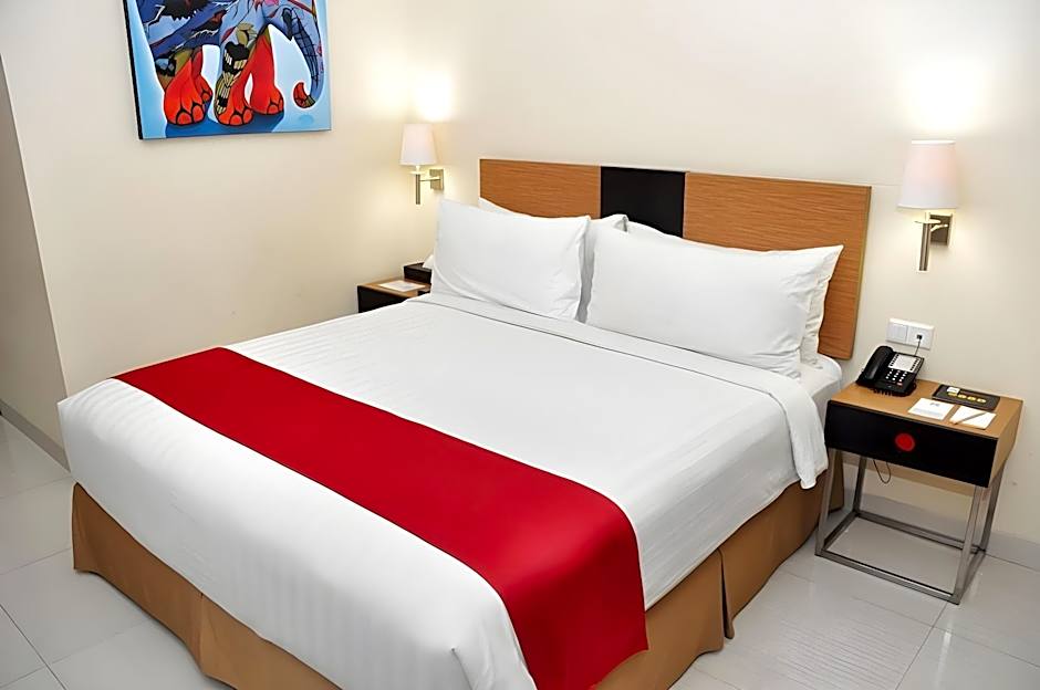 Atrium Premiere Hotel