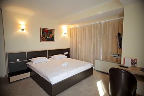 Classic Room - 1 double bed