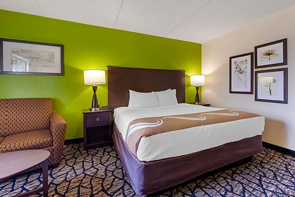 Quality Inn Oshkosh Aviation Park