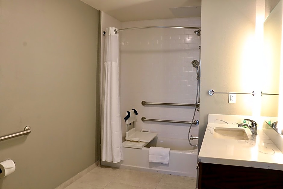 Staybridge Suites Long Beach Airport By IHG