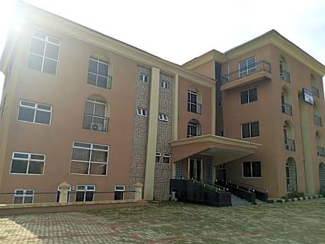 Modroy Hotel and Suites