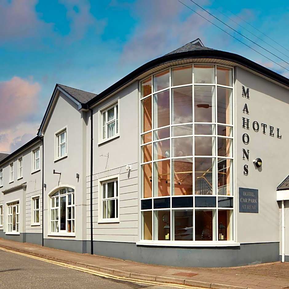 Mahon's Hotel