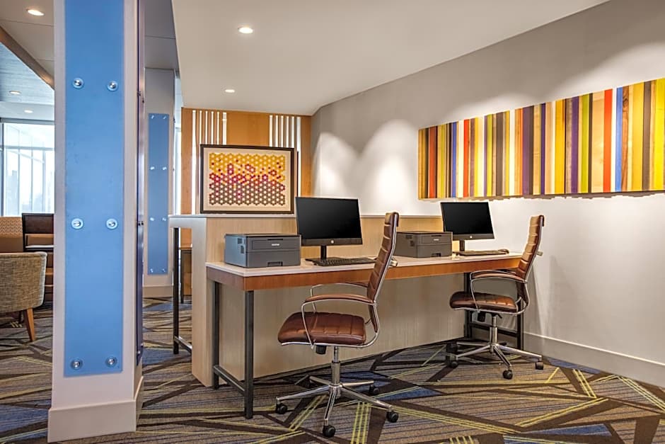 Holiday Inn Express & Suites Sanford- Lake Mary By IHG