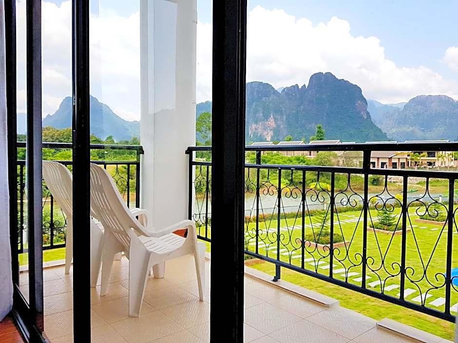 Simon Riverside Hotel