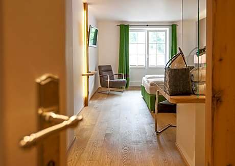 Double Room Weißwand