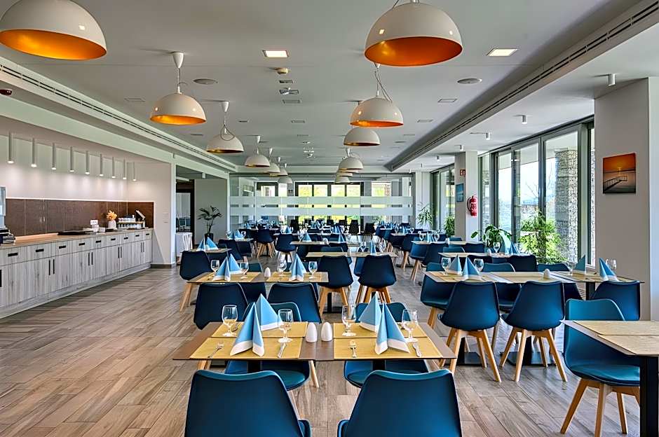 Akademia Hotel**** Balatonfured