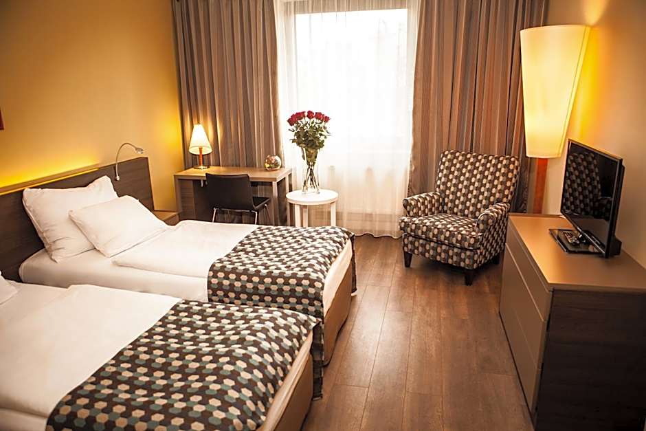 Expo Hotel