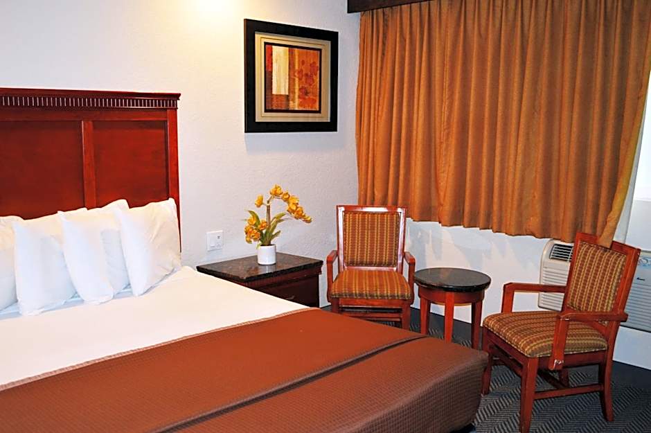 Foto 1 dari 8 — Standard 1 Queen Bed