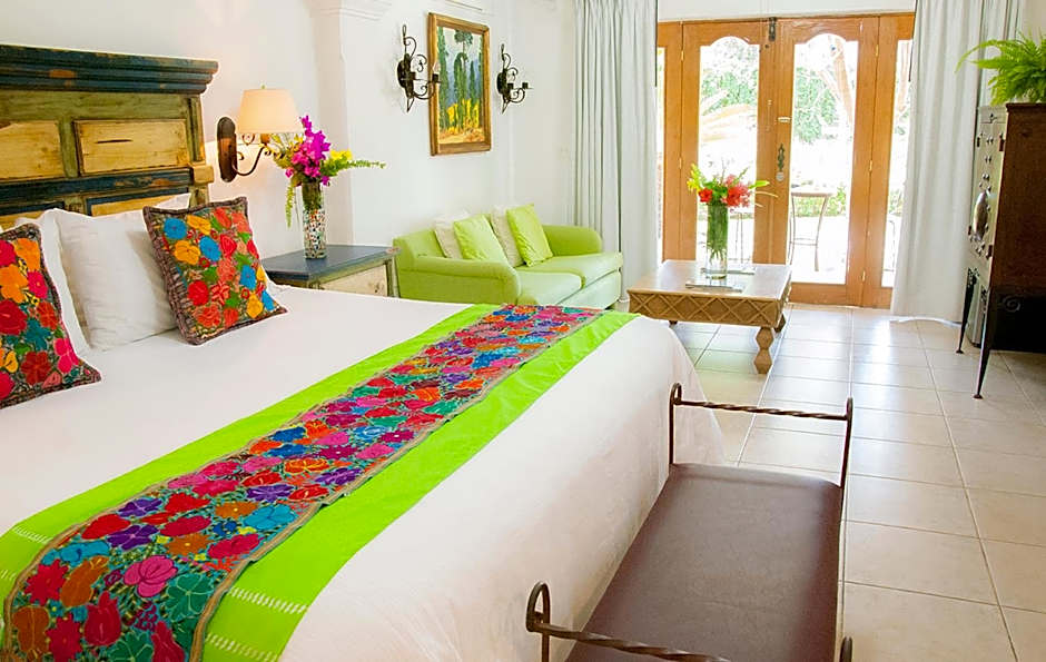 El Encanto Inn & Suites
