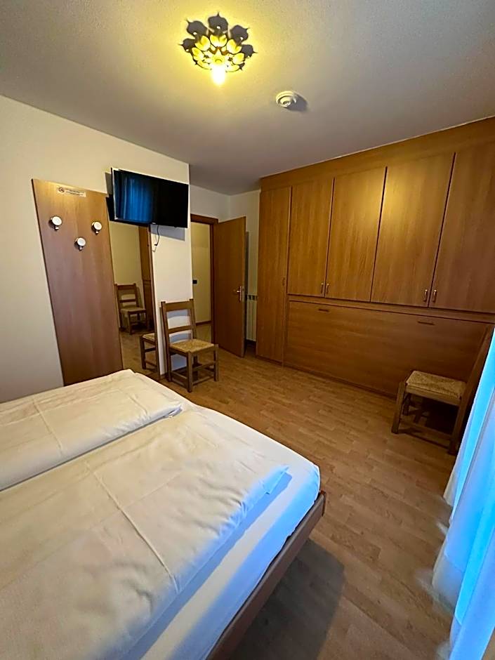 Hotel Denny
