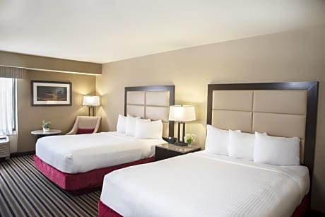 Premier Double Queen Room