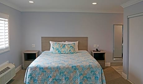 King Room with Spa Bath - Harbor View