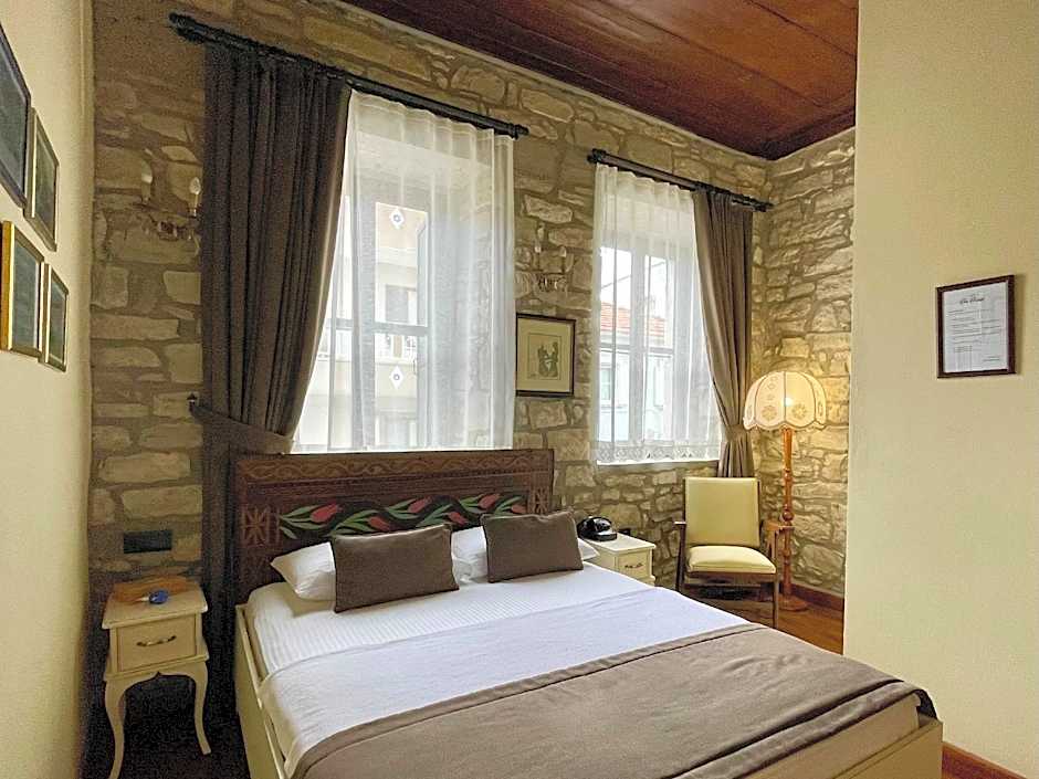 Urla Taş Konak Otel