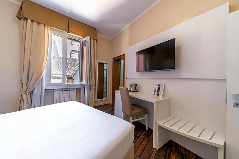 Hotel University