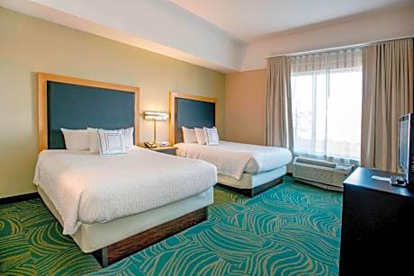 Queen Suite with Two Queen Beds