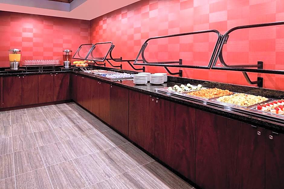 Wyndham Omaha/West Dodge