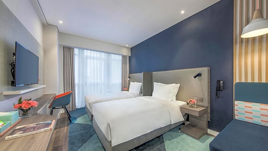 Holiday Inn Express Liyang Huafu By IHG