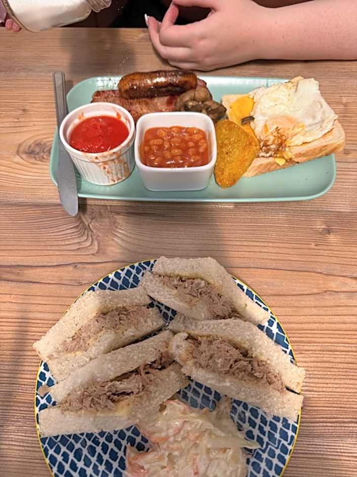 marine getaways caravan hire