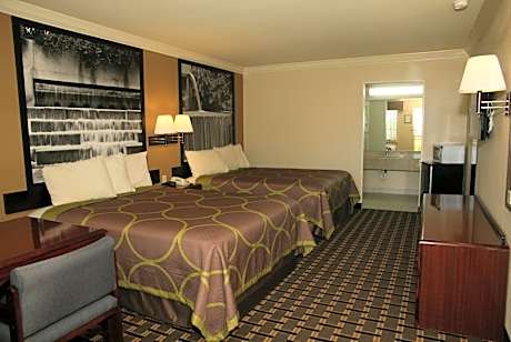 Double Room - Mobility Access/Non-Smoking